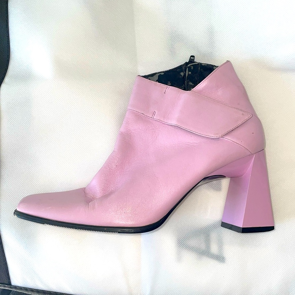 Milagros 7.5 US lavendar funky chunky leather boots only wear inside zipper side